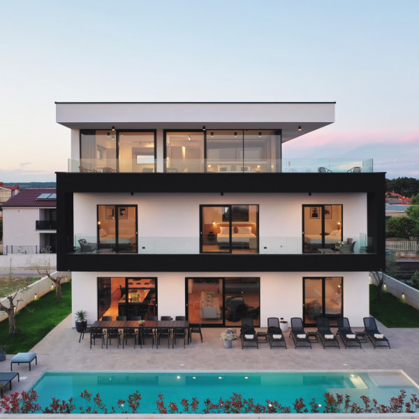 Villa Aquarius, Villa Aquarius and Villa Ines, Pula - Istria, with heated pools Pula