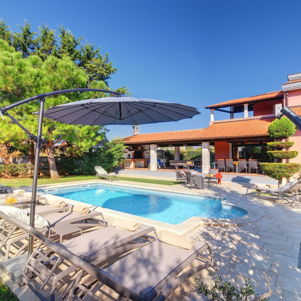 Villa Ines, Villa Aquarius and Villa Ines, Pula - Istria, with heated pools Pula