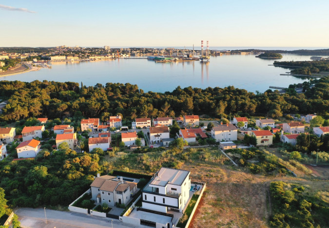 Villa Aquarius - exterior, Villa Aquarius and Villa Ines, Pula - Istria, with heated pools Pula