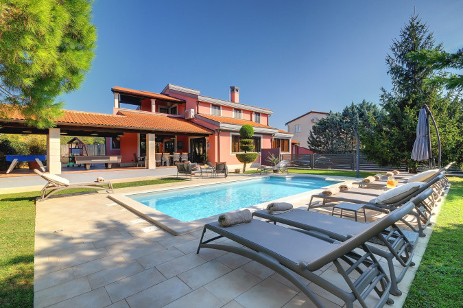 Villa Ines - exterior, Villa Aquarius and Villa Ines, Pula - Istria, with heated pools Pula